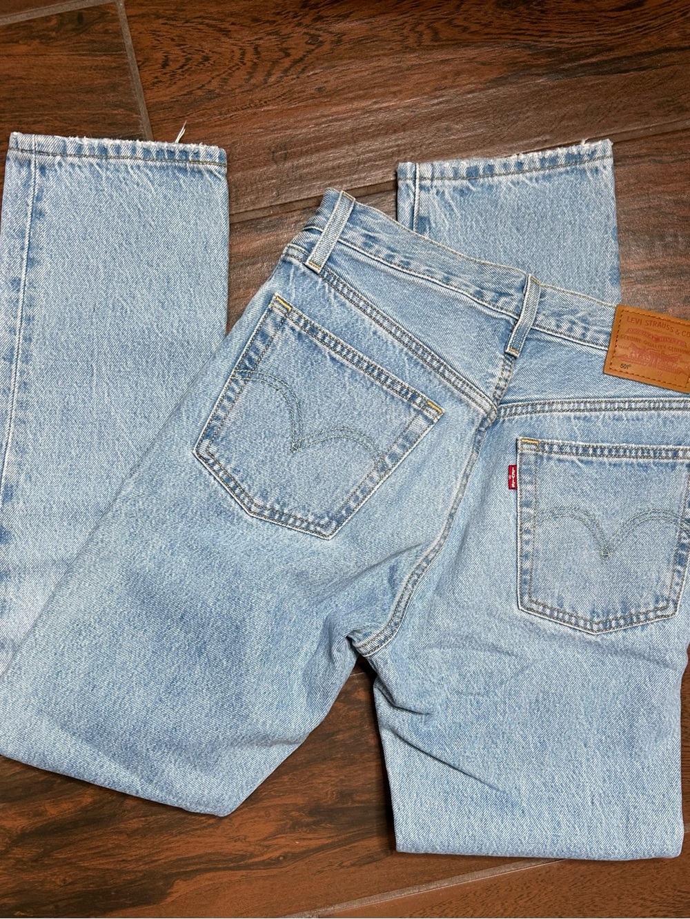 Levi’s Premium Light Wash Straight Leg Denim Jeans Women’s Size 25 - Picture 3 of 6